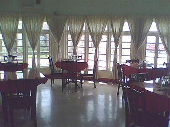 Cotton Tree Hotel Негрил Экстерьер фото